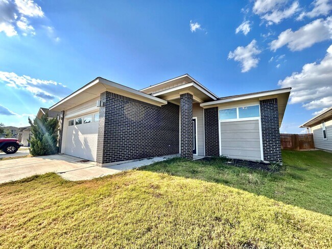 Photo - Spacious 4/BR 3/BA Home with Modern Upgrades