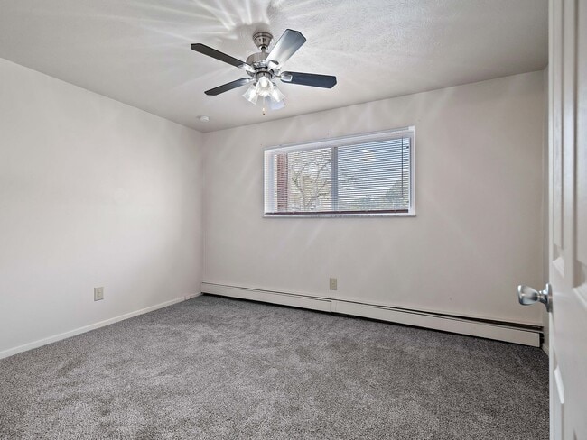 Cross Creek Apartments