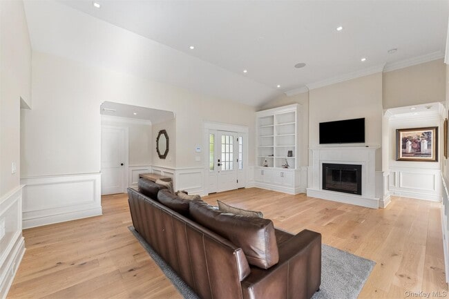 275 Mill Rd