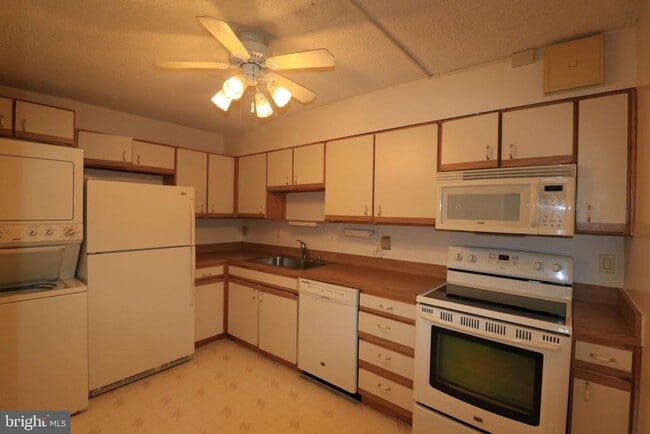 15107 Interlachen Dr Unidad 2-521