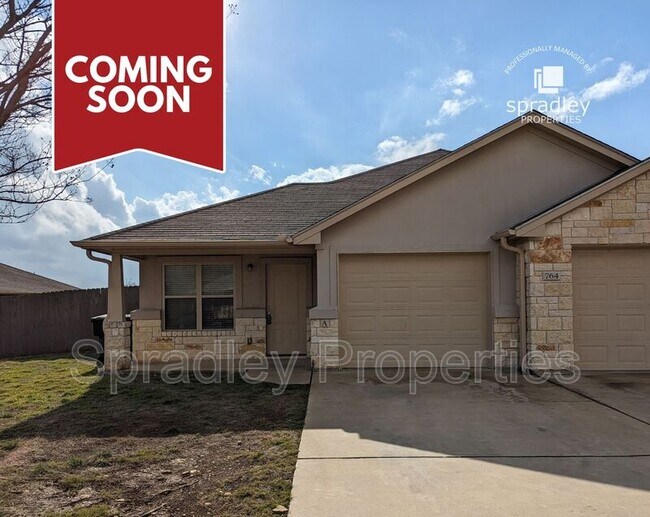 Building Photo - 764 E Ridge Blvd