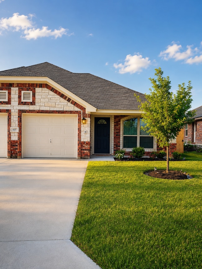 Building Photo - 617 Paseo Del Plata Unit A