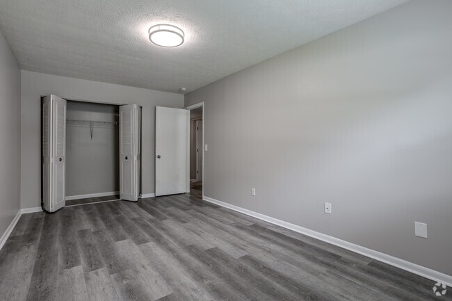 2 BR, 1 BA - 850 SF - Garden W/ Patio