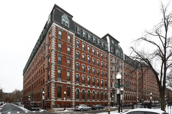 Photo - Franklin Square House