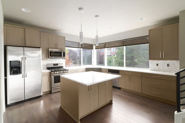 Photo - 1626 E Yesler Way Townhome