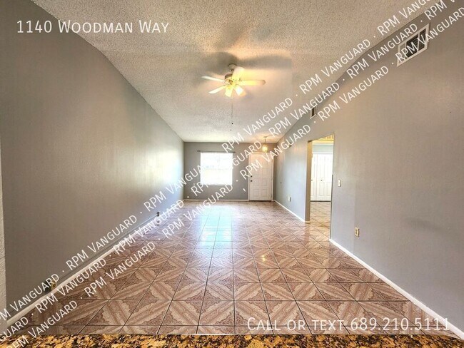 Photo - 1140 Woodman Way