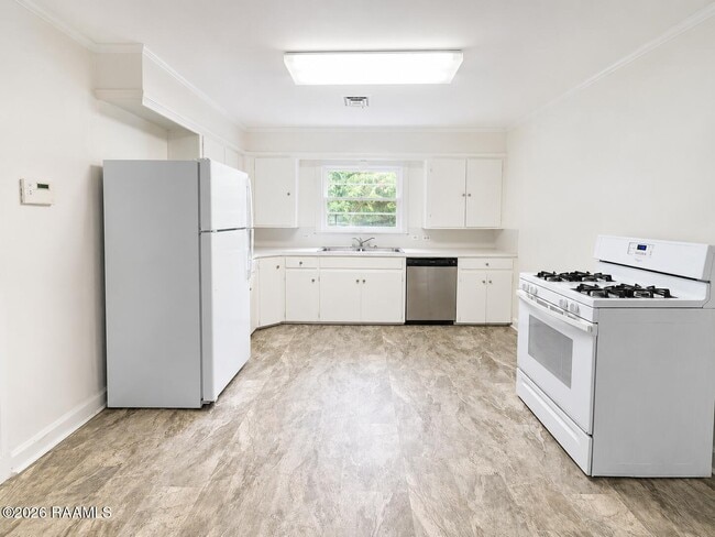 Photo - 116 Oak Crest Dr