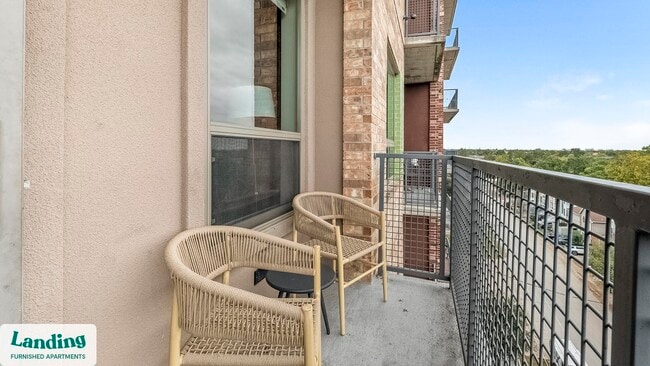 Photo - 825 Usener St Unidad 724