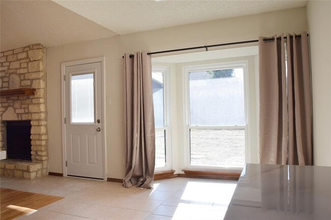 Photo - 1911 Klattenhoff Dr