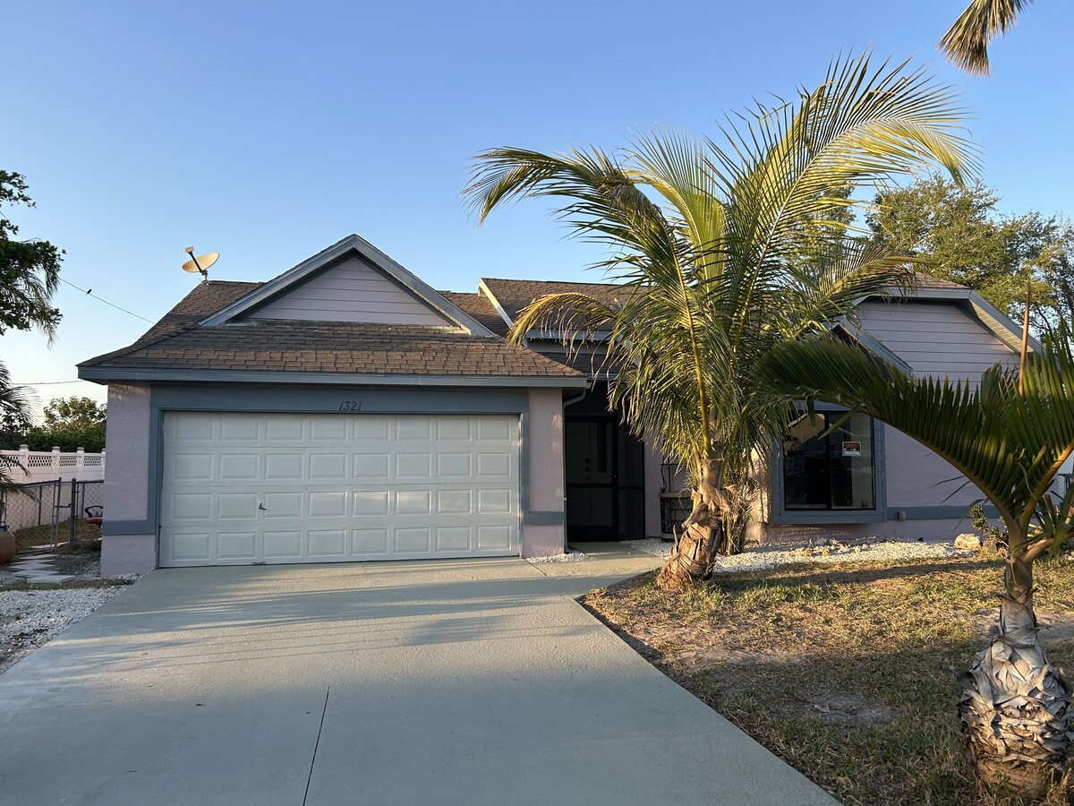Photo - 1321 SE 2nd St Casa