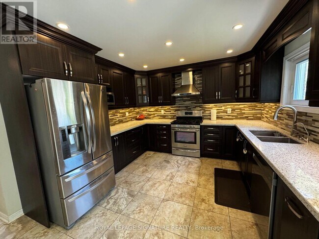 Photo - 5503 Landsborough Ave