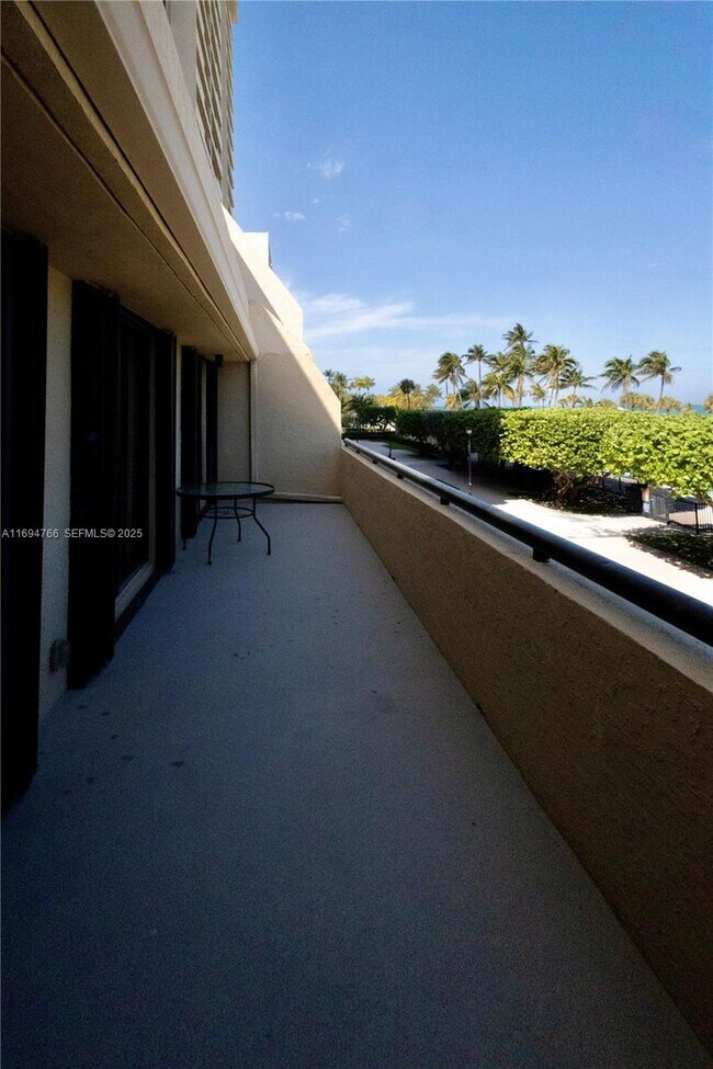Photo - 2555 Collins Ave Unit 308