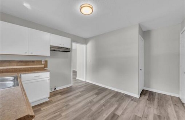 Photo - 5733 Jackson Ave