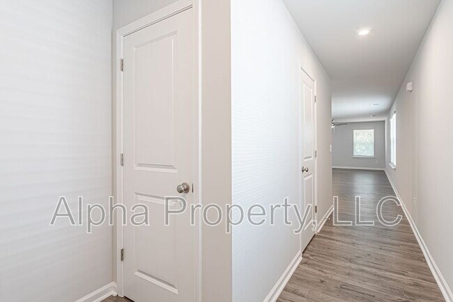 Photo - 106 Paddock Glen Dr