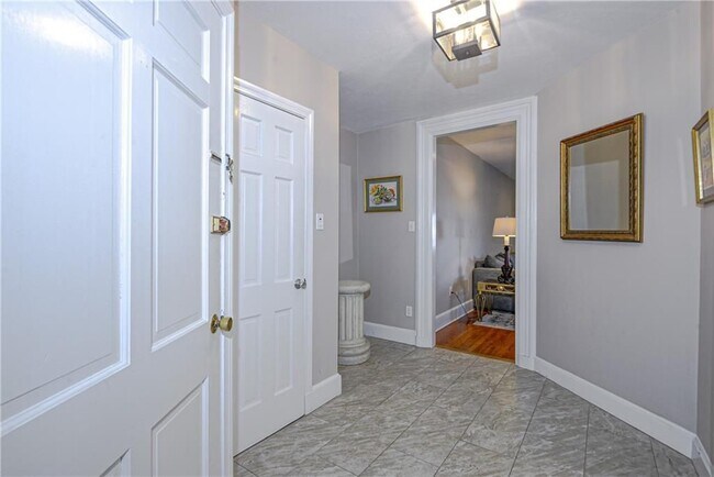 Photo - 10 Pell St Unit 3B