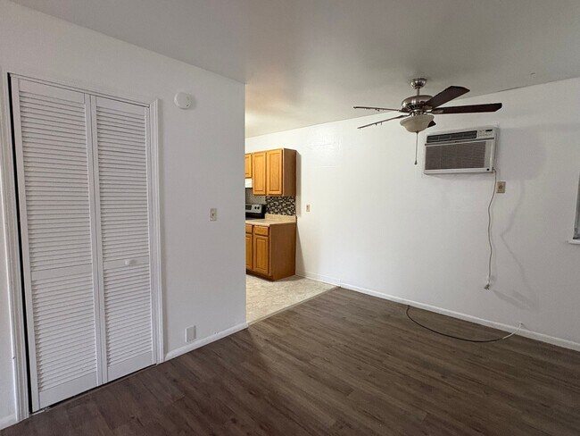 Photo - 505 S Poplar St Unit 1