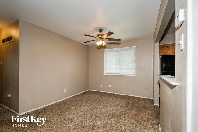 2725 Benne Dr