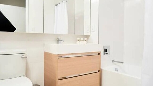 Photo - 128 Water St Unit 2807