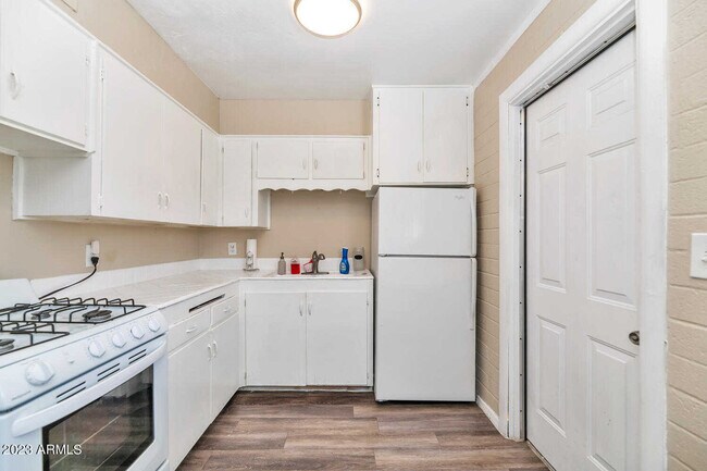 Photo - 3123 W Almeria Rd Unit 1