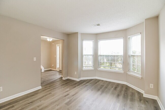 Photo - 335 Elma Marie Ct