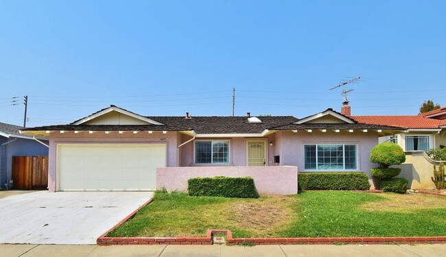 Photo - $3990 / GORGEOUS 4 BEDROOM SINGLE STORY HOME IN CABRILLO AREA OF NORTH FREMONT