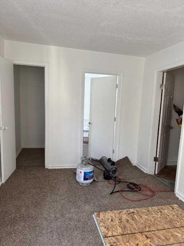 Building Photo - 2435 Woodford St