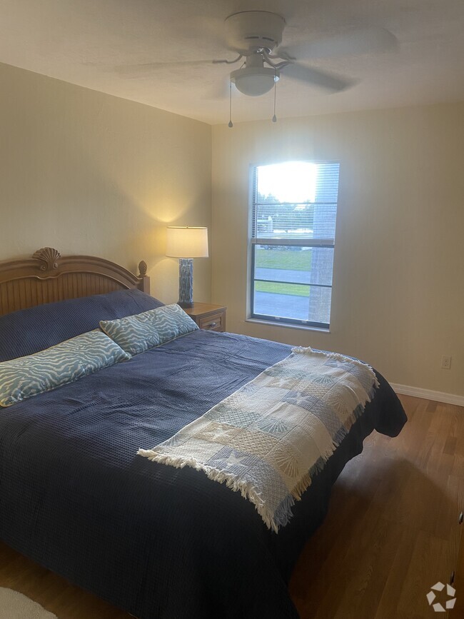 Building Photo - 9380 Lennex Ln Unit The Retreat Rental