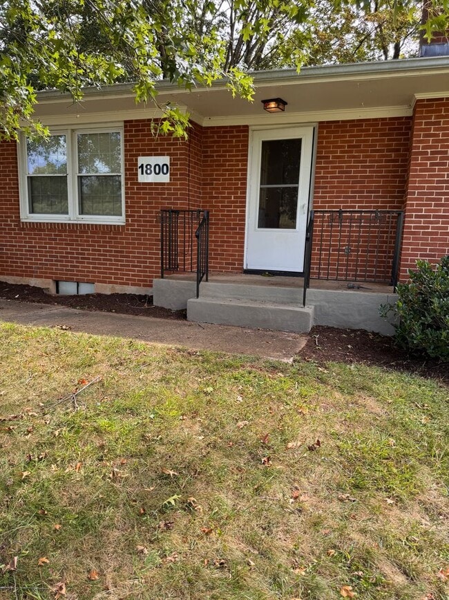 Photo - 5 Bedroom || 3 Bathroom Home with All Util...
