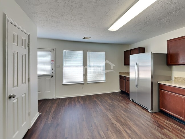 Photo - 3919 Hawthorne Glen Ct