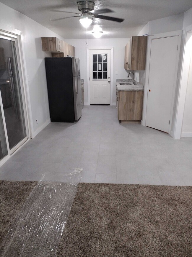 Photo - 510 W Whitman St Unidad #3