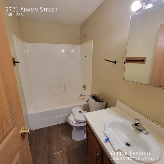 Photo - 2721 Adams St