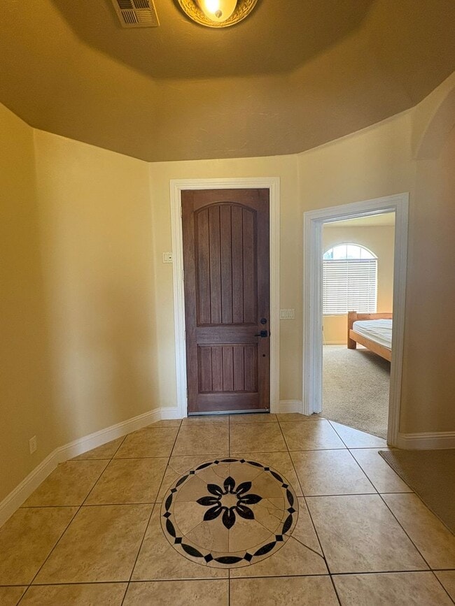 Photo - Beautiful 4 Bed 2.5 Bath in Laverkin