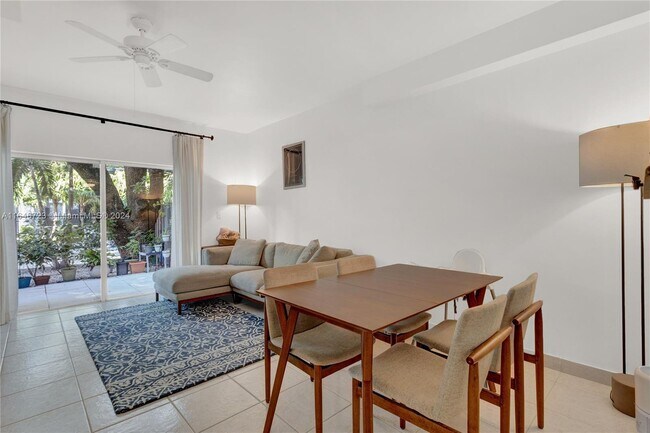 123 SW 17th Rd Unit 102