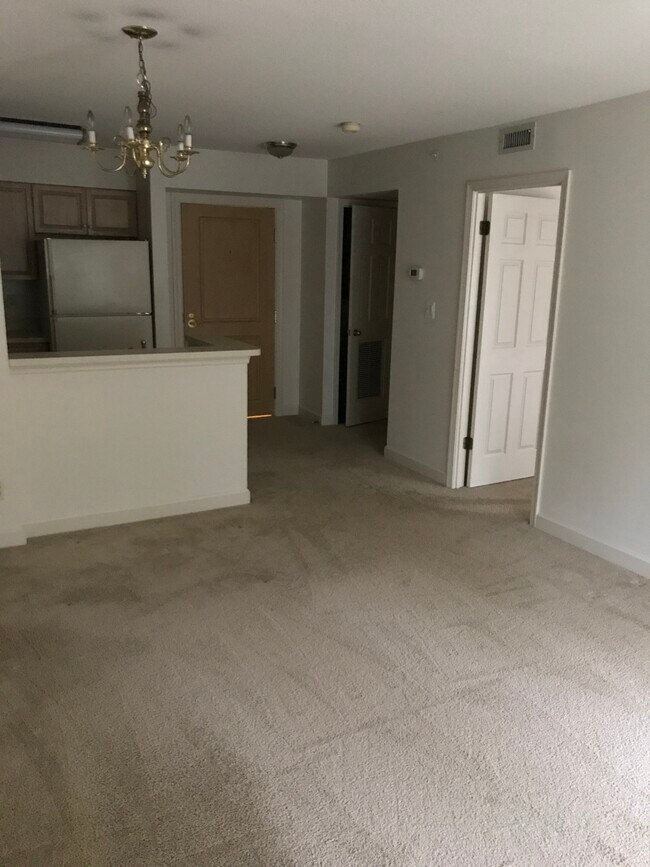 Photo - 5000 Battery Ln Unidad 201