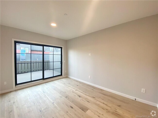 Building Photo - 51 Wall Street Unit 7 Rental