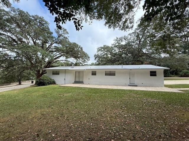 Building Photo - 1601 Salmon Dr