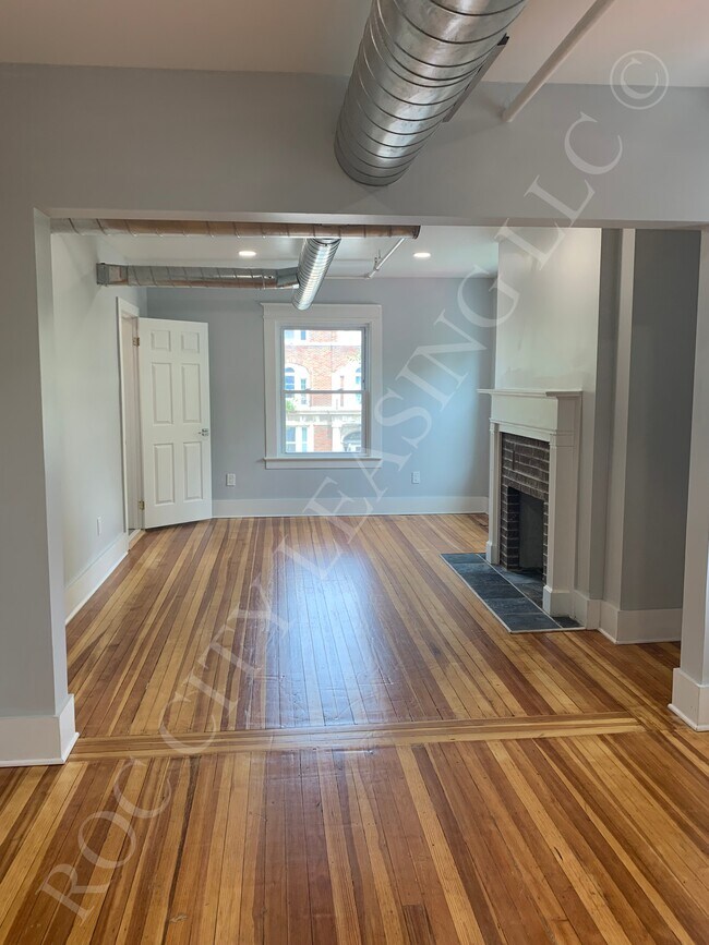 Photo - 965 Monroe Ave Unit Apt 3