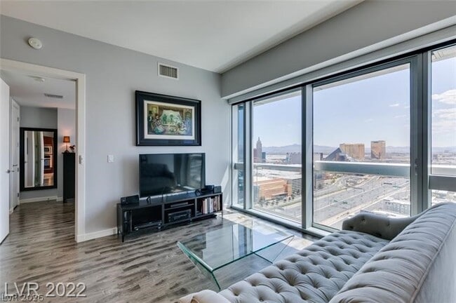 Photo - 4471 Dean Martin Dr Unidad 2905