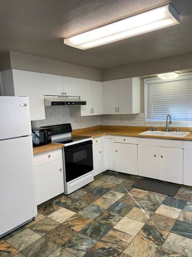 Photo - Great home near OIT and Hospital