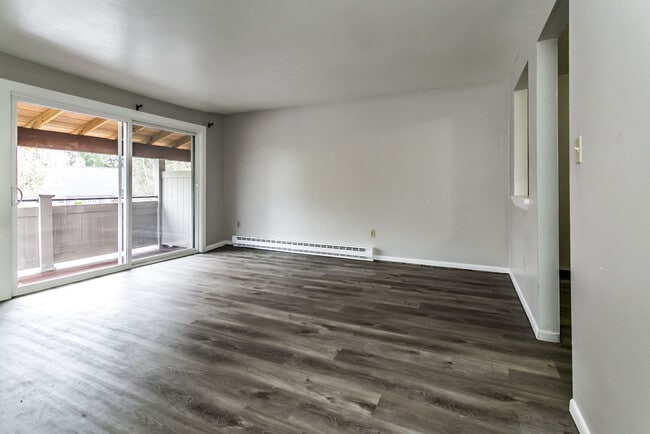 10 Kellogg Rd