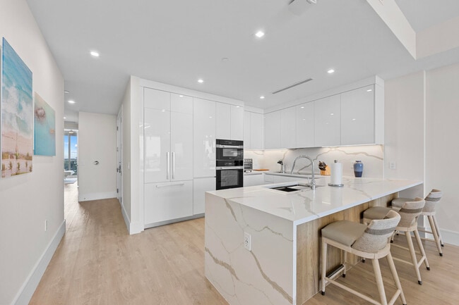 Photo - 220 Lake Shore Dr Unit 1410