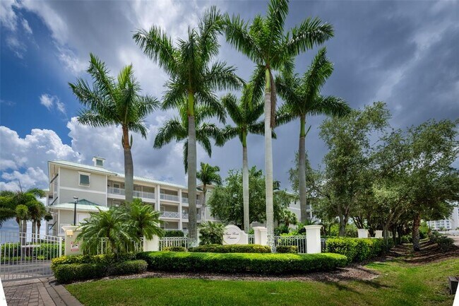5116 Melbourne St Unit B303