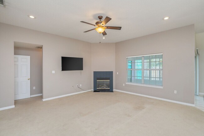 Photo - 107 Bay Tree Dr