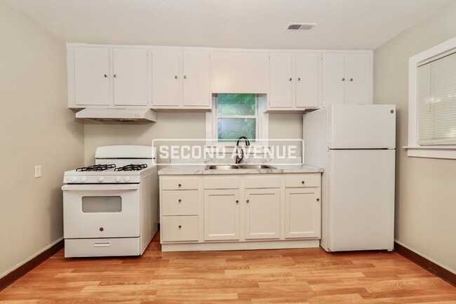 Photo - 3746 Kahlert Ave