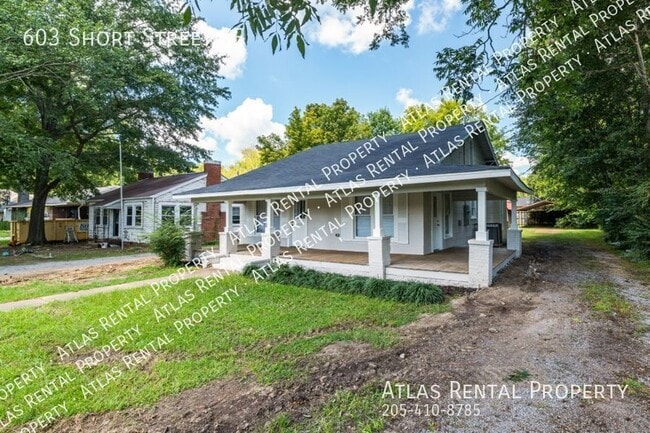 Photo - 603 Short St SE