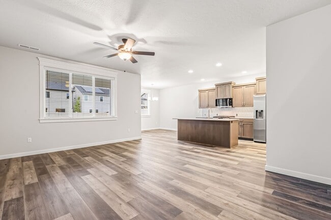 Photo - BRAND NEW BLACKROCK 4BD/2.5BA MERIDIAN HOME!
