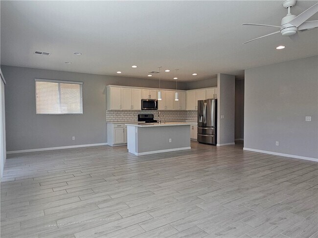 9853 Fisher Bay Ct
