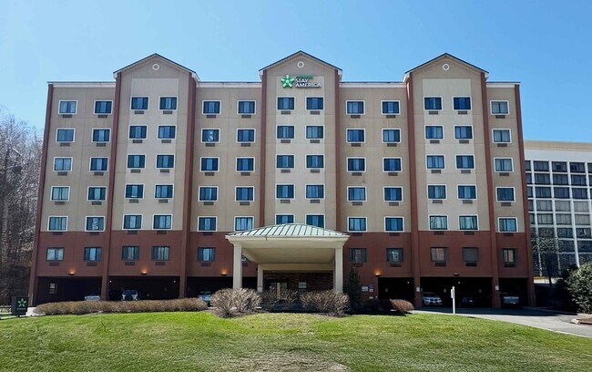 Furnished Studio-White Plains - Elmsford
