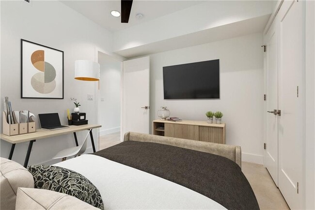 Photo - 408 W 38th St