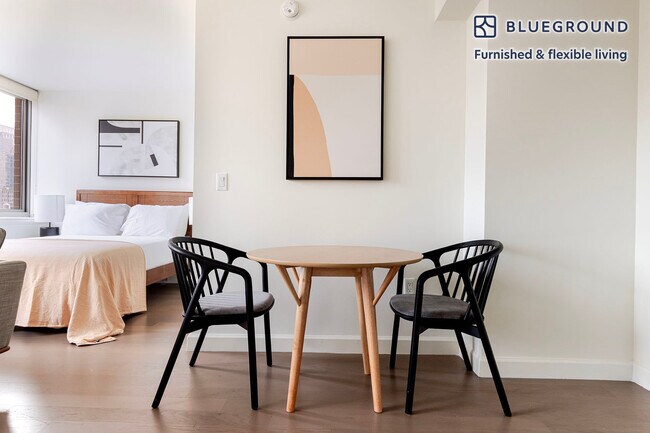 Photo - 561 10th Ave Unidad FL12-ID2085